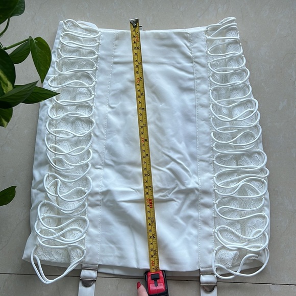 NWT Tiger Mist Carys White Garter Skirt with lace up detail - Picture 10 of 10